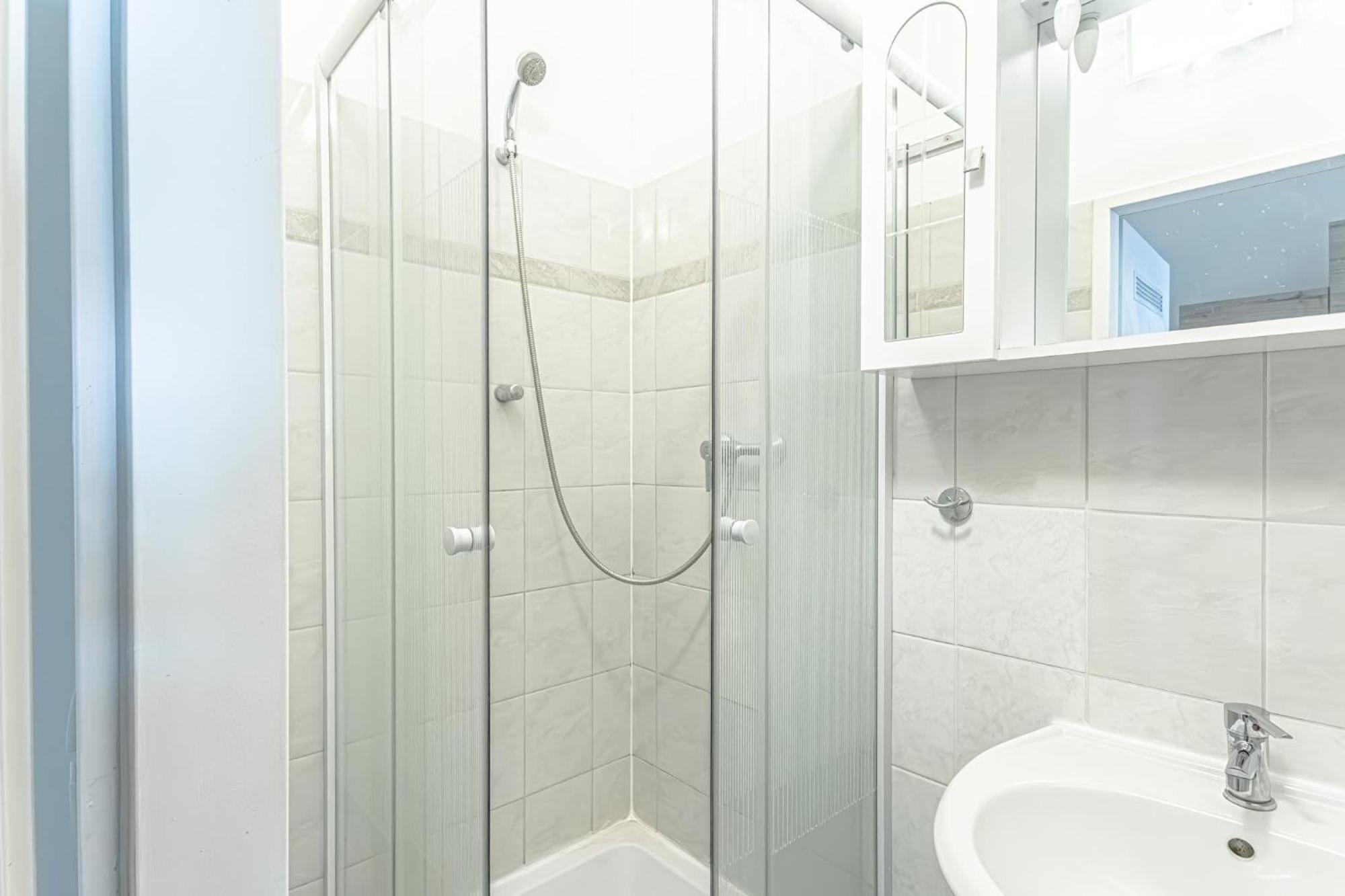 Explore Vienna 2Br And 1Lr Retreat Near Westbahnhof Eksteriør bilde